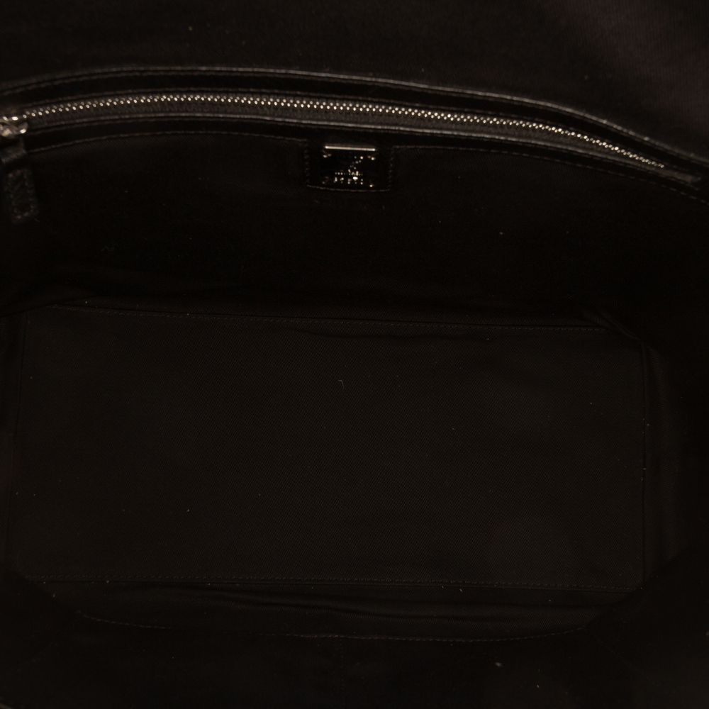 Pre-Loved MCM Large Visetos Embossed Calfskin Klara Hobo - Picture 4 of 7